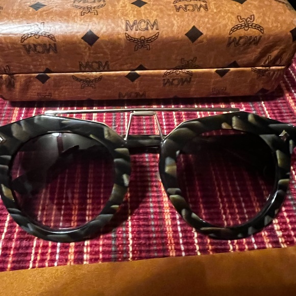 MCM sunglasses - Picture 5 of 9